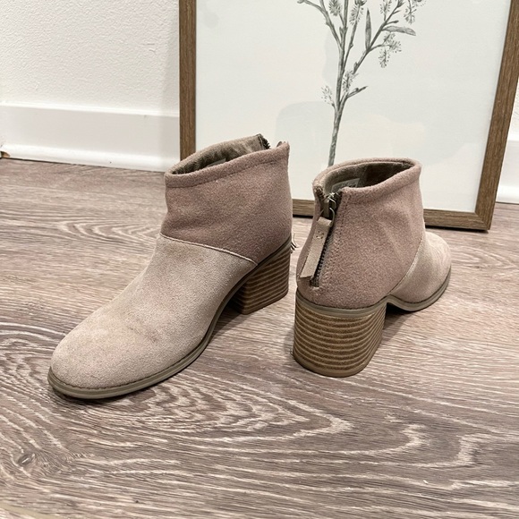 TOMS Lacy heeled ankle booties - Picture 4 of 5